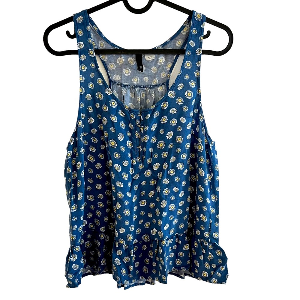 2/$15 Divided size 6 Blue daisy floral racerback tank blouse with ruffle hem